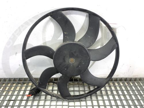 radiator-fan-bmw-5-touring-f11-2009-2010-2011-2012-2013-2014-2015-2016-2017-39336607 main image