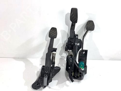 Pedal Pedal 39303639 39303639