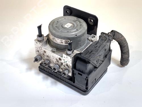 Used ABS pump ABS pump FORD ECOSPORT 1.0 EcoBoost (125 hp) 39349832 39349832