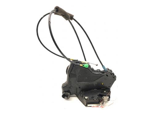 front-right-lock-lexus-ct-zwa10_-2010-39355524 main image