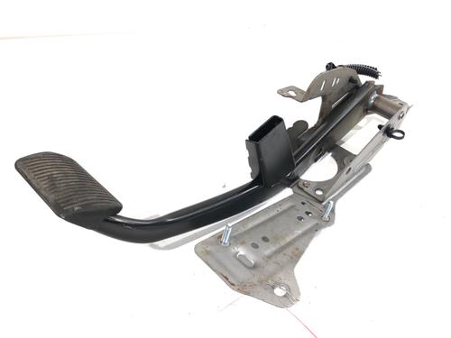 pedal-volvo-v40-hatchback-525-2012-2013-2014-2015-2016-2017-2018-2019-39304444 main image