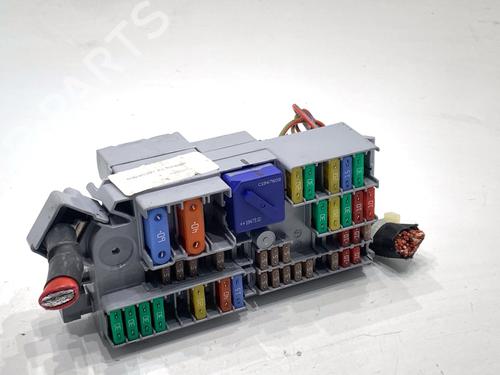 Used Fuse box Fuse box 39330202 39330202