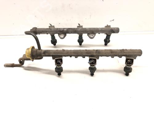 Used Injection rail Injection rail 39274397 39274397