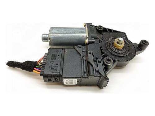 Used Right rear window motor Right rear window motor VW PASSAT B5.5 (3B3) 1.9 TDI (101 hp) 40057429 40057429