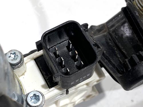 Front right window mechanism JAGUAR F-PACE (X761) 2.0 TD4 AWD | BP39317951C23 - Image 4