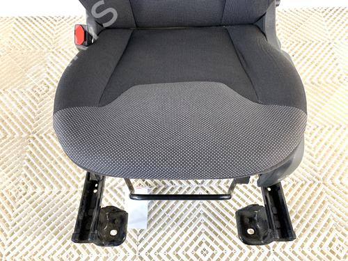 Left front seat FORD TOURNEO COURIER B460 MPV 1.5 TDCi | BP39333788C15 - Image 3