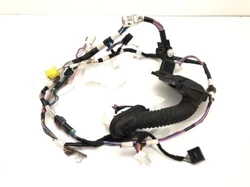 Ledningsnet Ledningsnet TOYOTA COROLLA Saloon (_E21_) 1.6 VVTi Flexfuel (ZRE210_) (125 hp) 39273196 39273196