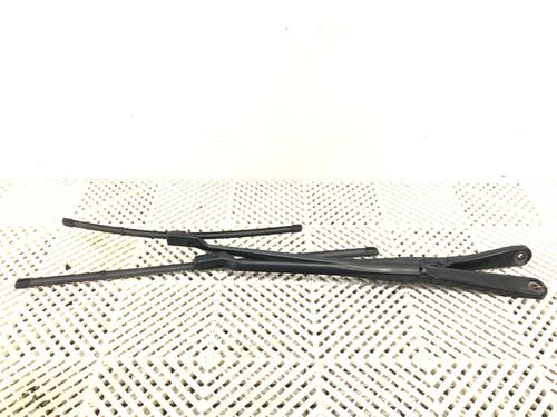 Used Front windshield wiper arm Front windshield wiper arm BMW 5 (G30, F90) 518 d Mild-Hybrid (150 hp) 39307253 39307253