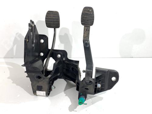 Used Pedal Pedal 39345836 39345836