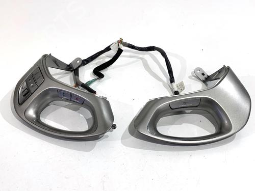 Used Steering wheel controls Steering wheel controls HYUNDAI ix35 (LM, EL, ELH) 1.6 (135 hp) 39351885 39351885