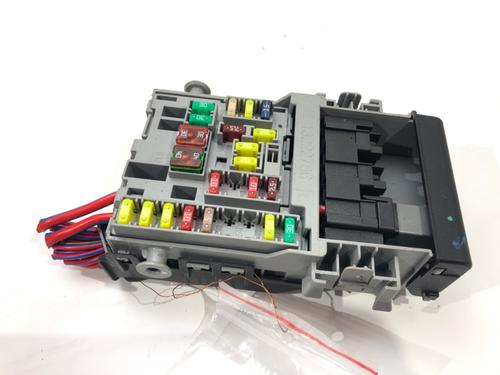 Used Fuse box Fuse box 39274017 39274017