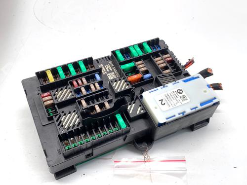Used Fuse box Fuse box 39335992 39335992