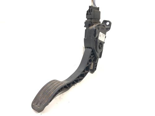 Used Pedal Pedal 39272912 39272912