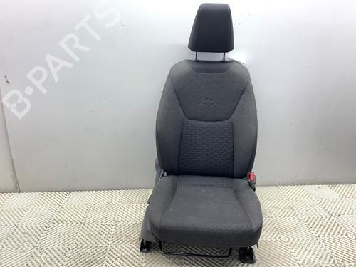 right-front-seat-toyota-yaris-cross-mxp_-2020-39348396 main image