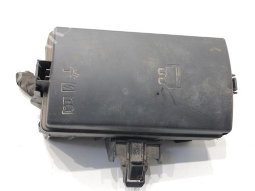 Used Fuse box Fuse box 39334597 39334597