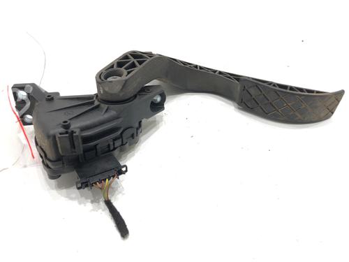 pedal-audi-a4-b6-8e2-2000-2001-2002-2003-2004-2005-39318866 main image