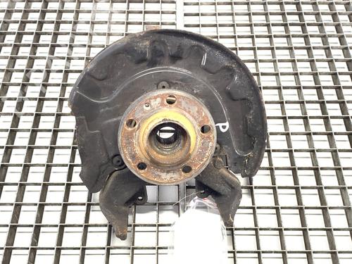 Used Right front steering knuckle Right front steering knuckle SKODA FABIA III (NJ3) 1.0 TSI (95 hp) 39290132 39290132