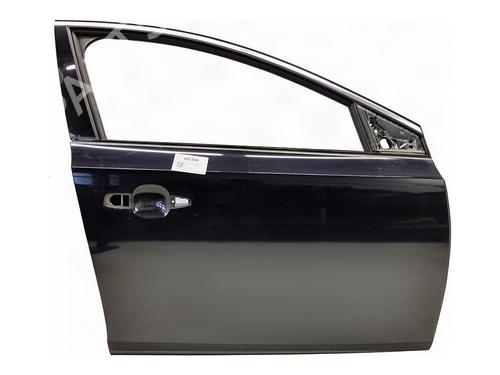 right-front-door-volvo-v40-hatchback-525-2012-2013-2014-2015-2016-2017-2018-2019-39519704 main image