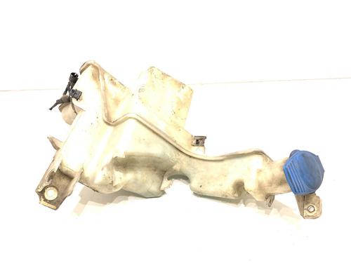 windscreen-washer-tank-vw-passat-b6-variant-3c5-2005-2006-2007-2008-2009-2010-2011-39315721 main image