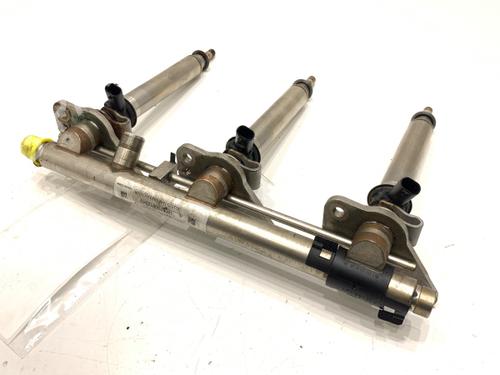Injection rail MERCEDES-BENZ E-CLASS (W212) E 400 4-matic (212.067) | BP40490345M98 - Image 2