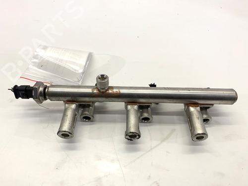 Used Injection rail Injection rail 39301027 39301027