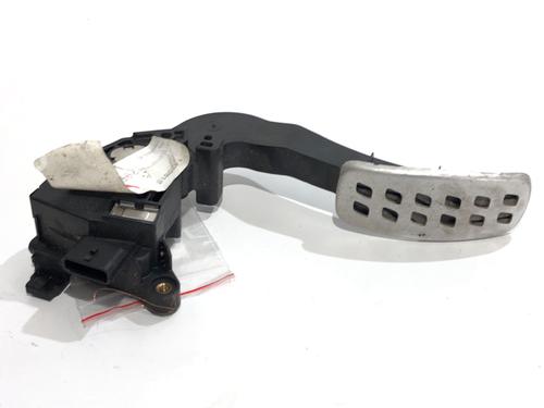 pedal-renault-megane-iv-hatchback-b9amn_-2015-39298732 main image