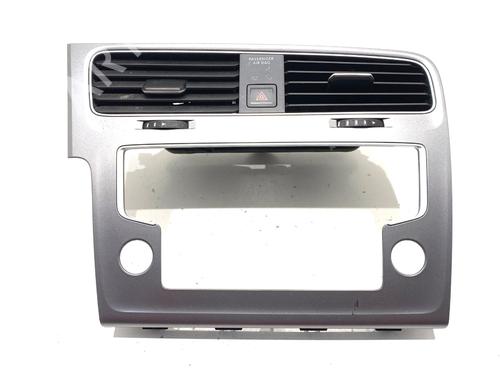 air-vent-vw-golf-vii-variant-ba5-bv5-2013-2014-2015-2016-2017-2018-2019-2020-2021-2022-39315211 main image
