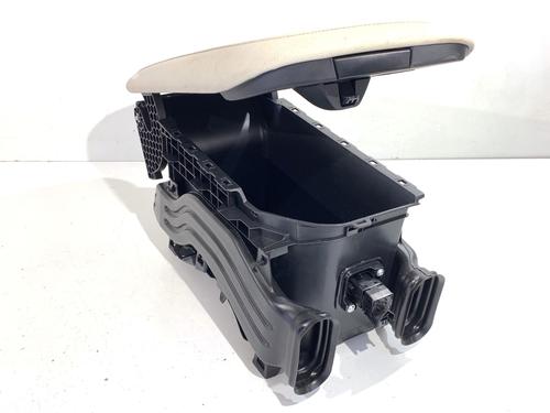 Armrest / Center console TOYOTA CAMRY (_V7_, _VA7_, _VH7_) 2.5 Hybrid (AXVH71_, AXVH70, AXVH71R) | BP39345712I20 - Image 2