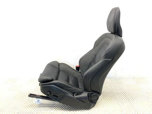 Left front seat VOLVO V60 II (225) D4 | BP39362715C15 - Image 4