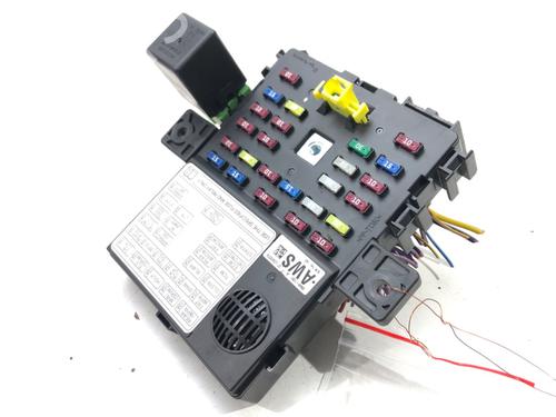 Used Fuse box Fuse box 39272260 39272260