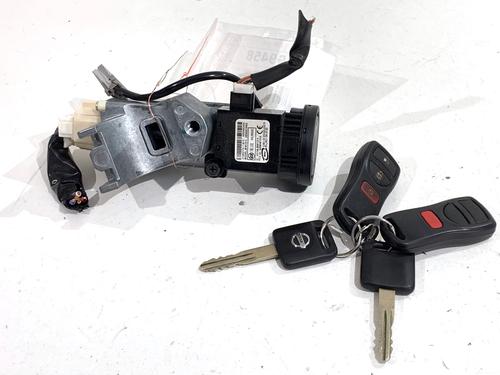 switch-nissan-versa-i-2006-39345488 main image