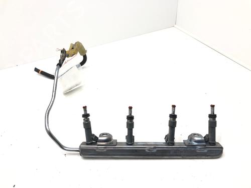 injection-rail-toyota-corolla-saloon-_e21_-2019-39275859 main image