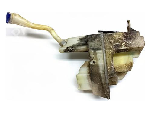 Used Windscreen washer tank Windscreen washer tank 39363037 39363037