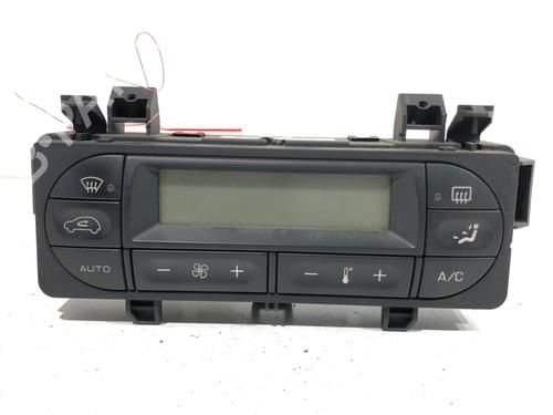 Used Climate control Climate control 39304809 39304809