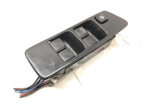 Kombi Kontakt / Stilkkontakt Kombi Kontakt / Stilkkontakt 39271558 39271558