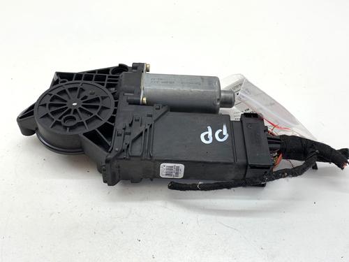 Right front window motor VW PASSAT B5.5 (3B3) 2.0 | BP39762860E20 - Image 2