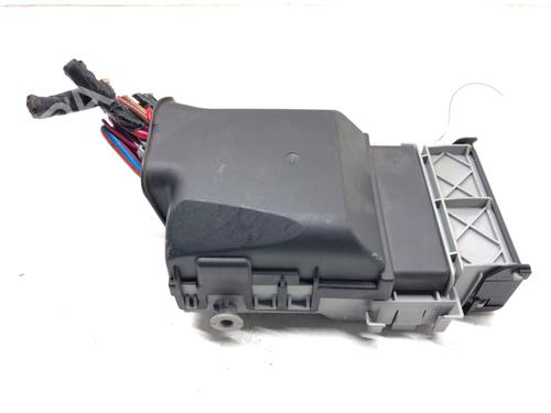 Used Fuse box Fuse box 39271643 39271643