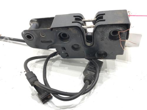 hood-lock-audi-a4-b8-avant-8k5-2007-2008-2009-2010-2011-2012-2013-2014-2015-2016-2017-39332530 main image