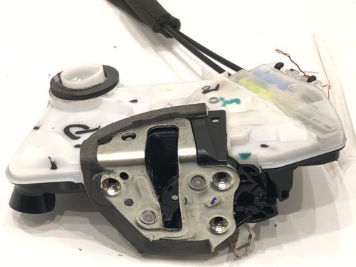 front-left-lock-toyota-corolla-saloon-_e21_-2019-39275848 main image