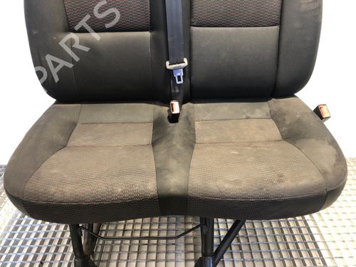 Right front seat PEUGEOT BOXER Bus 2.2 HDi 110 | BP39345236C16 - Image 2