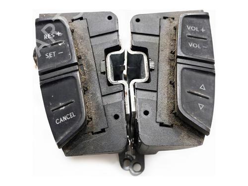 Used Steering wheel controls Steering wheel controls 39370588 39370588