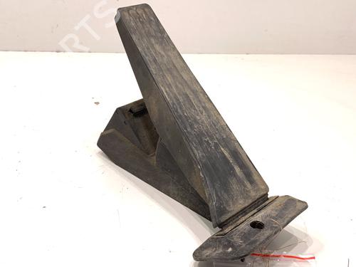 pedal-bmw-5-f10-2009-2010-2011-2012-2013-2014-2015-2016-39325783 main image