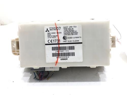 Used Fuse box Fuse box 39278207 39278207