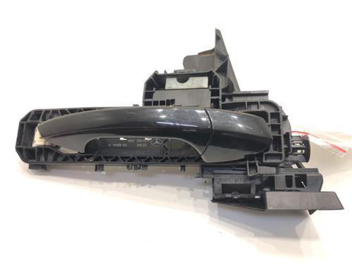 front-right-exterior-door-handle-mercedes-benz-c-class-w204-2007-2008-2009-2010-2011-2012-2013-2014-2015-39278045 main image