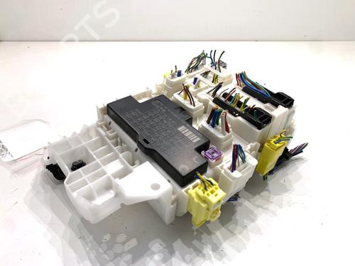 Used Fuse box Fuse box 39350629 39350629