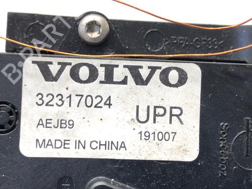 Auxiliary water pump VOLVO XC60 II (246) B5 Mild-Hybrid AWD | BP39335282M111 - Image 4