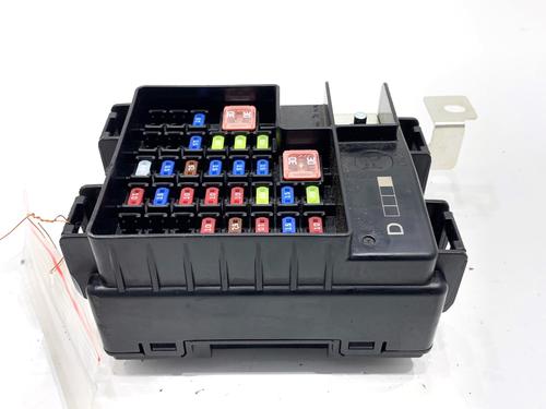 Used Fuse box Fuse box 39289573 39289573