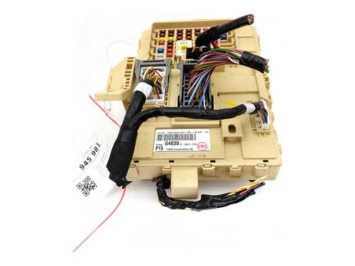 Used Fuse box Fuse box 39370909 39370909