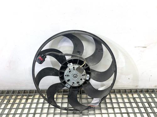 Radiator fan FORD KUGA II (DM2) 2.0 TDCi 4x4 | BP39335102M35 - Image 2