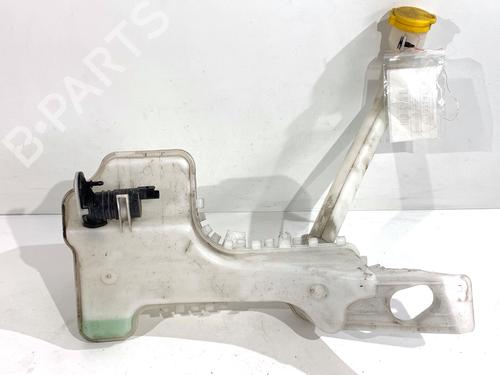 sprinklertank-renault-clio-v-b7_-2019-39303587 main image
